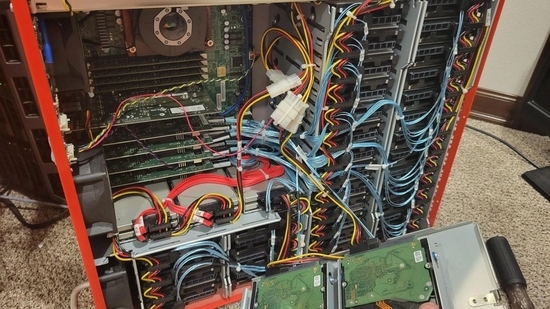 网友免费获一台网飞10年前服务器:处理器、SSD等很吸睛! - v2ra小站