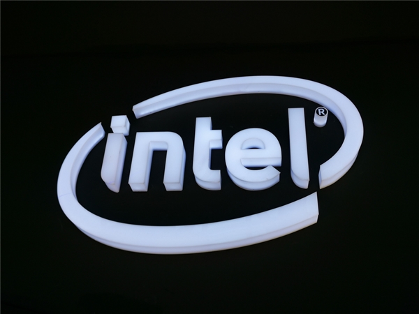 Intel第三季度净利润73亿元:未来三年还要节流723亿 - v2ra小站