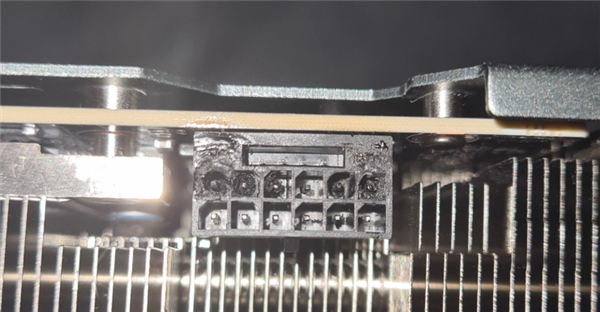 已有两起!RTX 4090发生“自燃”烧毁 NVIDIA回应:已着手调查 - v2ra小站