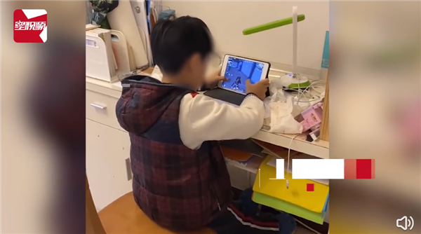 8岁男孩休学打游戏 父母定制KPI每天玩16小时:网瘾治好 已乖乖上网课 - v2ra小站