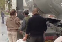 油罐车漏油附近居民提桶来接 官方提醒不该如此：非常危险 - v2ra小站