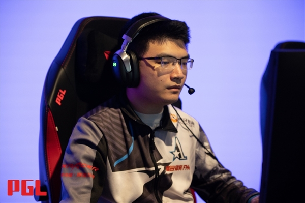 27岁《DOTA2》职业中单Ori宣布退役 职业奖金至少1000万元 - v2ra小站