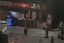 女子凌晨外卖被偷跪地大哭 官方回应：已接警 正调查处理 - v2ra小站