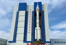 神舟十五号船箭组合体转运至发射区：将择机发射！ - v2ra小站