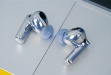 千元旗舰TWS怎么选?华为苹果三星PK 到底谁才是真无线耳机音质天花板 - v2ra小站