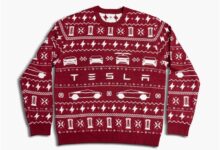 特斯拉推出圣诞毛衣：约473元、一分钟售罄 - v2ra小站