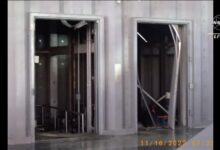 美国登月重型火箭SLS升空后:发射台的电梯门都被震没了 - v2ra小站