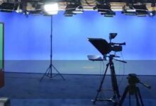 摄像师身体不适坐地休息3次被辞 法院:无失职、获赔15万 - v2ra小站