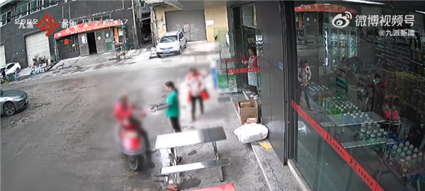 男子捡手机向女失主要500块好处费：最后讲价到250元成交 - v2ra小站