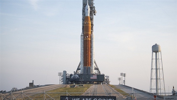 重回月球太难了!NASA第四次推迟发射阿尔忒弥斯1号登月火箭 - v2ra小站