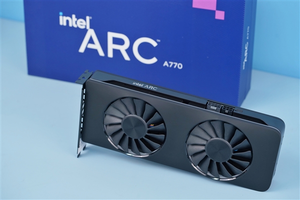 Intel发布全新显卡驱动：最高为游戏带来8%性能提升 - v2ra小站