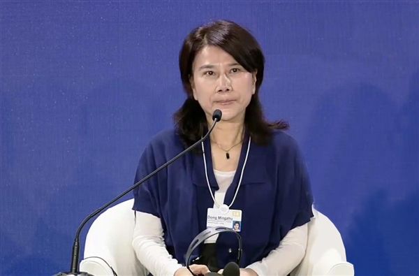 董明珠称曾坐在路边吃两元凉粉 不要认为自己了不起 - v2ra小站