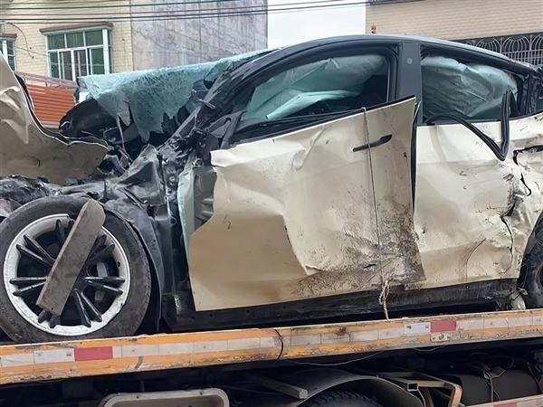 司法部直属鉴定!潮州事故司机全程未踩刹车?特斯拉重申:提供数据全力配合 - v2ra小站