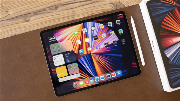 告别LCD/mini LED iPad Pro全系升级到OLED屏 - v2ra小站