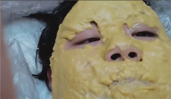 妈妈给女儿脸上“摊大饼”退烧:效果很意外 - v2ra小站