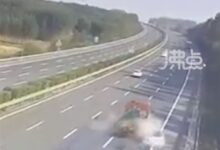 撞到快报废！特斯拉高速追尾大货车 司机身亡：现场视频速度快到可怕 - v2ra小站