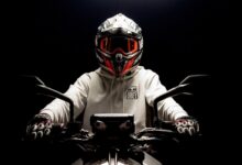 减少头部致命伤害!国内多地明确:骑电动自行车须戴头盔 - v2ra小站