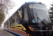 “智轨列车”亮相咸阳：可识别虚拟轨道 载客达300人 - v2ra小站