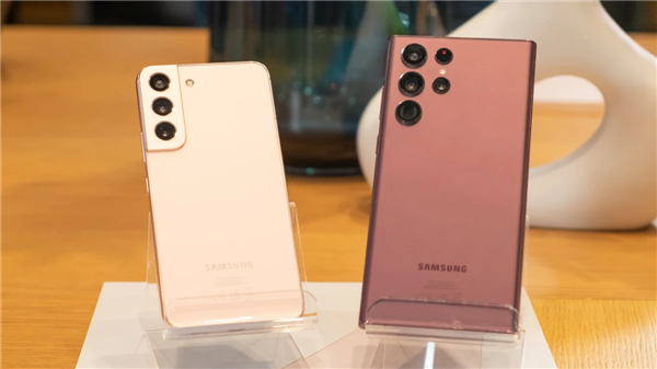 曝三星砍掉Galaxy S24+大杯旗舰！老外提出质疑 - v2ra小站