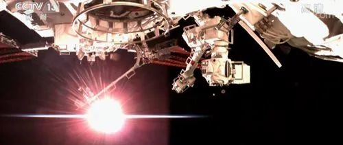 中国空间站能量粒子探测器成功安装:自主研发 将开启10年运行 - v2ra小站