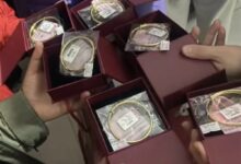 九旬老人花21万买17个金镯子送晚辈！网友羡慕了：满满都是爱 - v2ra小站