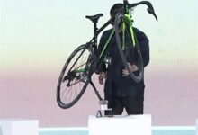 OPPO Find N2折叠屏撑起一辆自行车感受下 屏幕、铰链完好无损 - v2ra小站