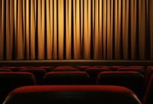 女子零下14度观影被冻到扶墙退场 网友：这是5D电影 身临其境 - v2ra小站