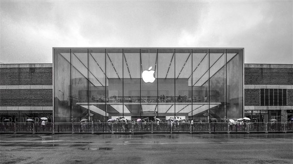 iPhone 15全款机型均将采用挖孔设计 灵动岛将是标配 - v2ra小站