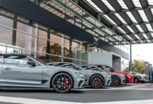 劳斯莱斯创百年史上最高销售纪录 宾利不甘示弱：年度热销1.5万台 - v2ra小站