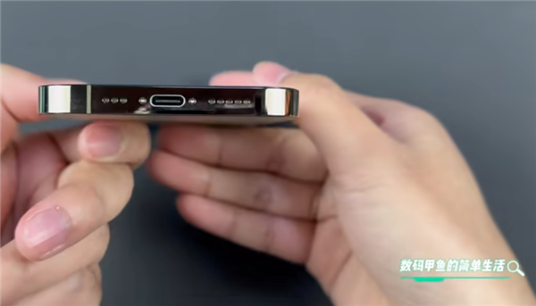 中国大神做出全球首台USB-C接口iPhone 14 Pro:满血快充还能防水 - v2ra小站