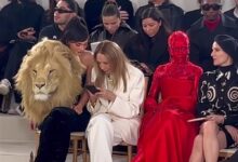 巴黎时装周最诡异一幕 - v2ra小站